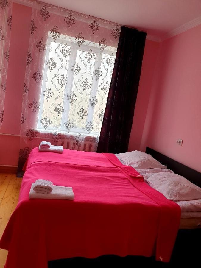Red Stone Guest House Kazbegi Exterior foto